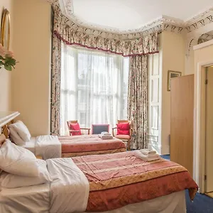 https://menzies-guest-house.edinburghhotelsuk.org