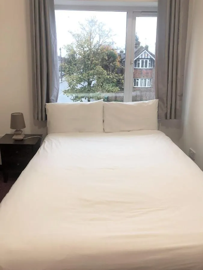 Lyttleton Lodge Uxbridge