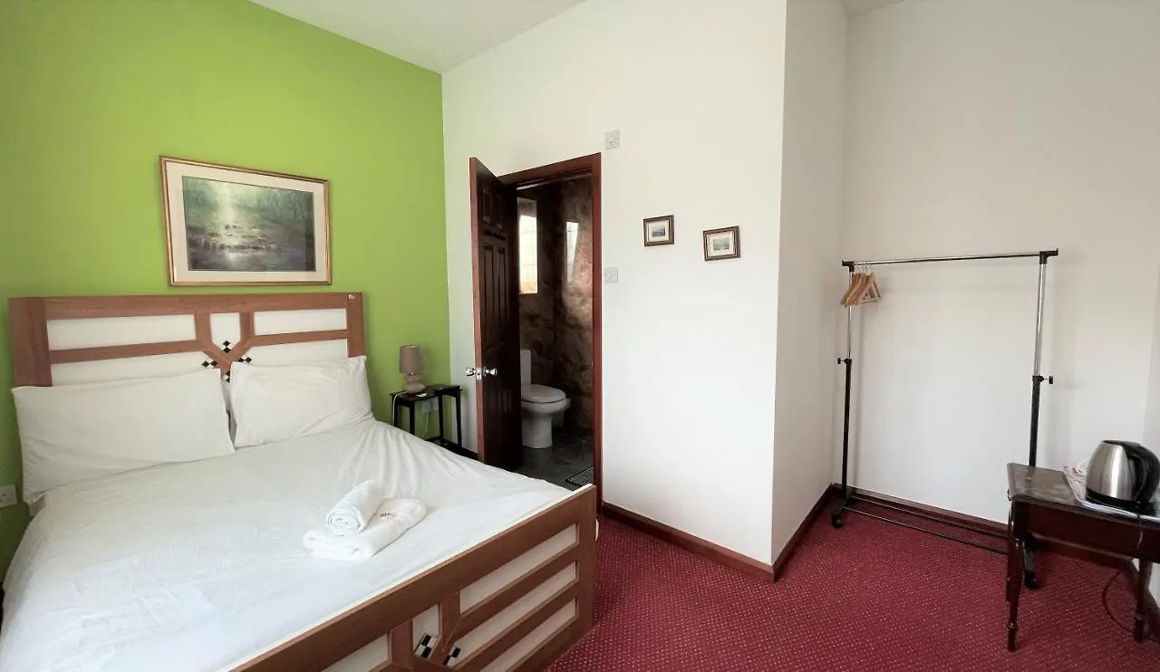 Lyttleton Lodge Uxbridge